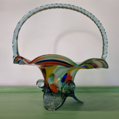 Skleněný košík,barevné hutní sklo